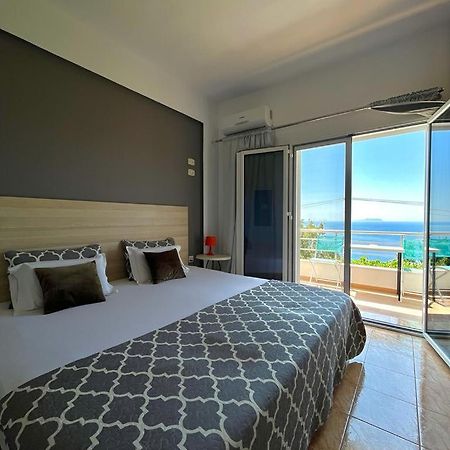 Salt Life Hotel Dhermi Exterior photo