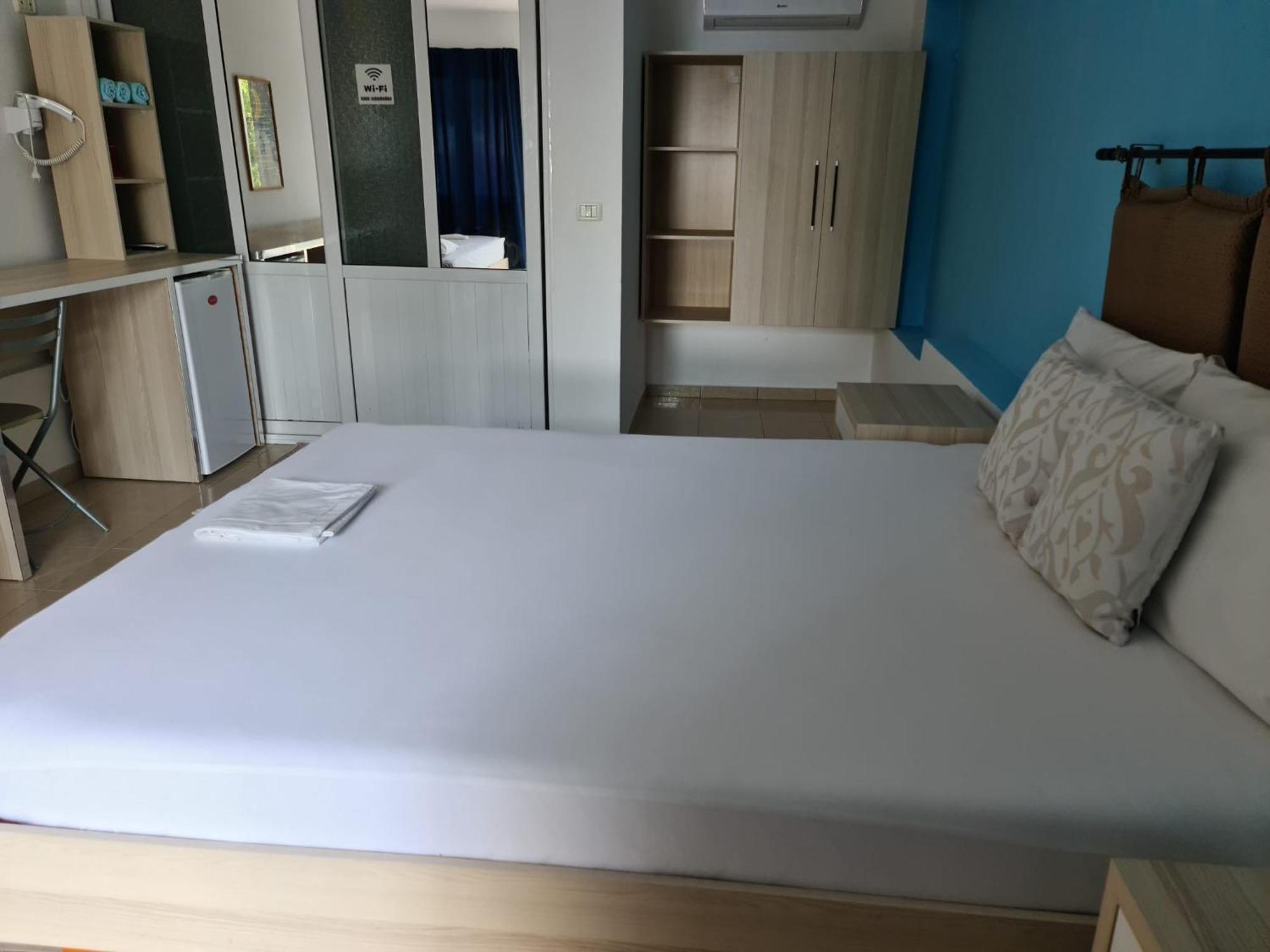 Salt Life Hotel Dhermi Exterior photo