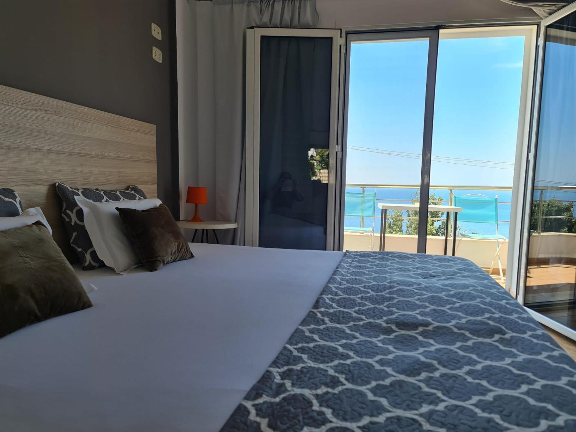 Salt Life Hotel Dhermi Exterior photo