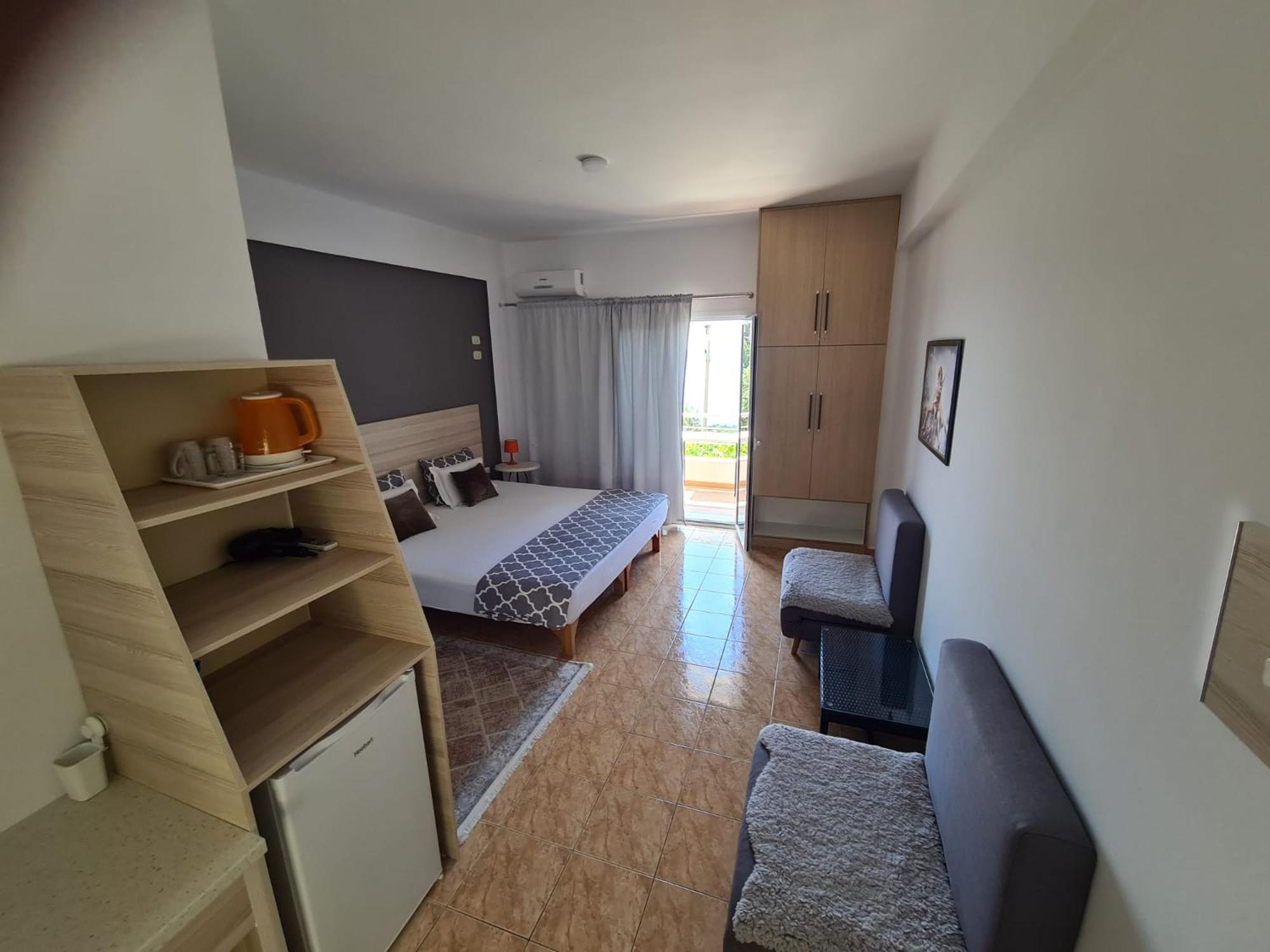 Salt Life Hotel Dhermi Exterior photo