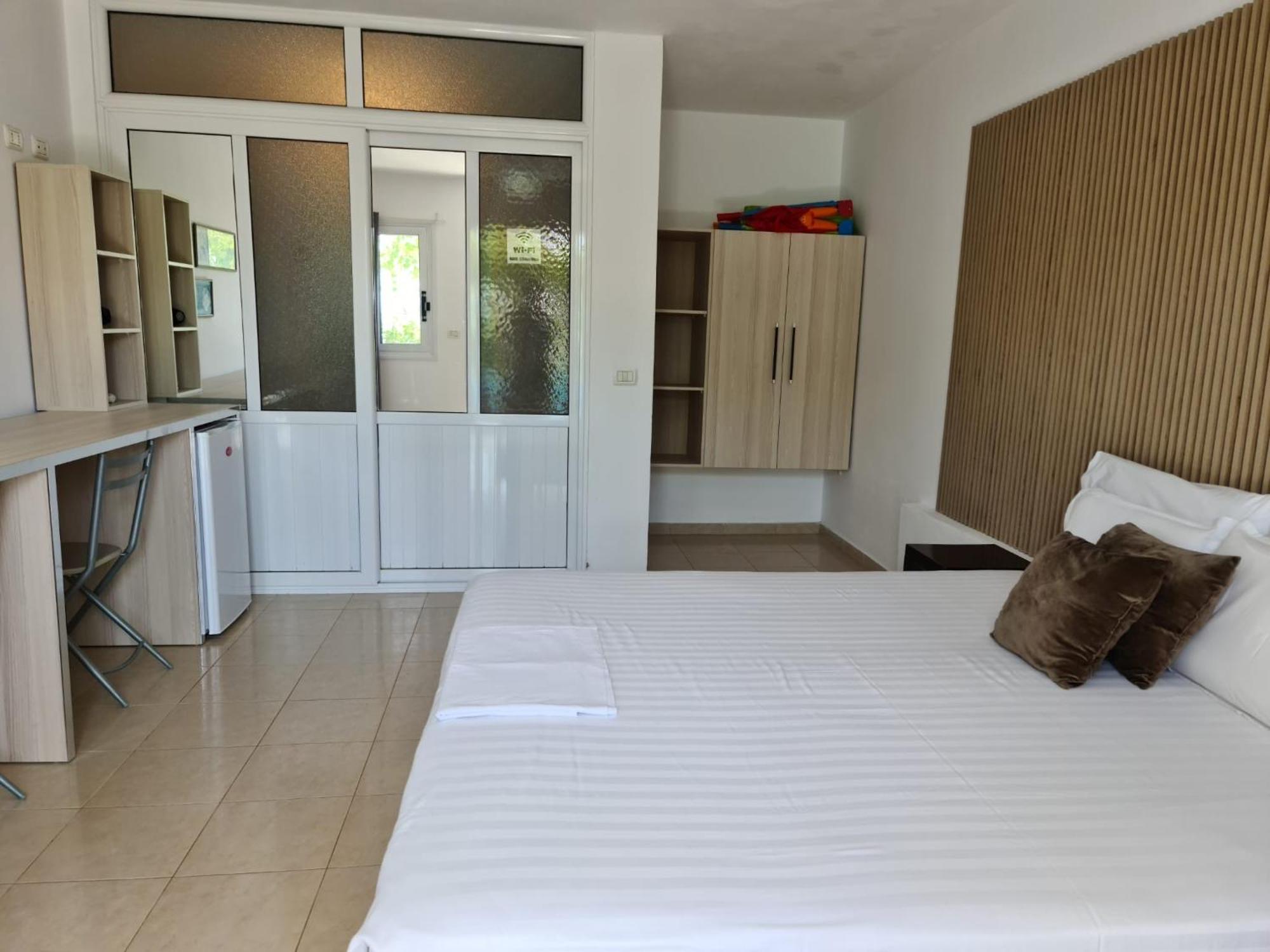 Salt Life Hotel Dhermi Exterior photo