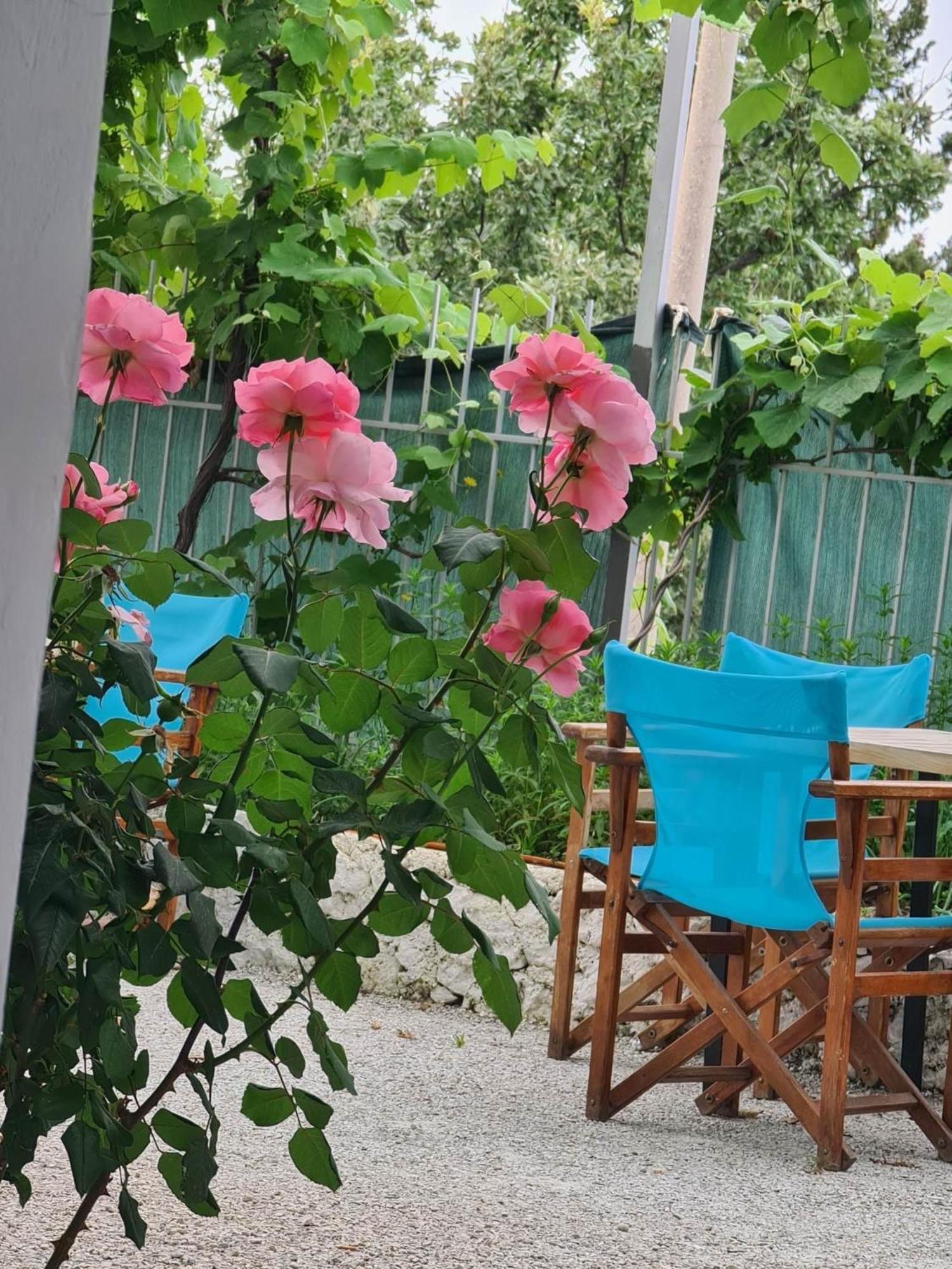 Salt Life Hotel Dhermi Exterior photo