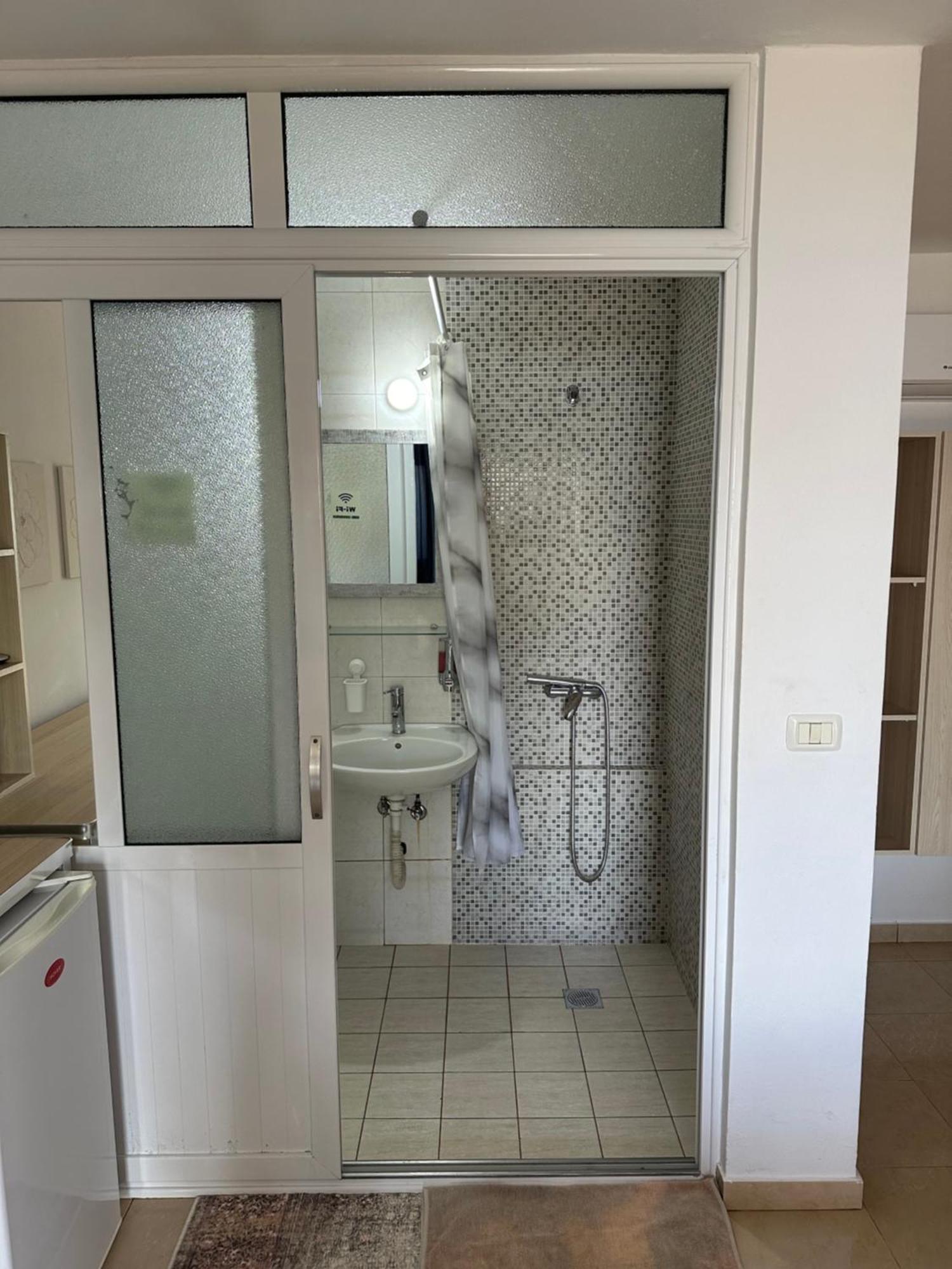 Salt Life Hotel Dhermi Exterior photo