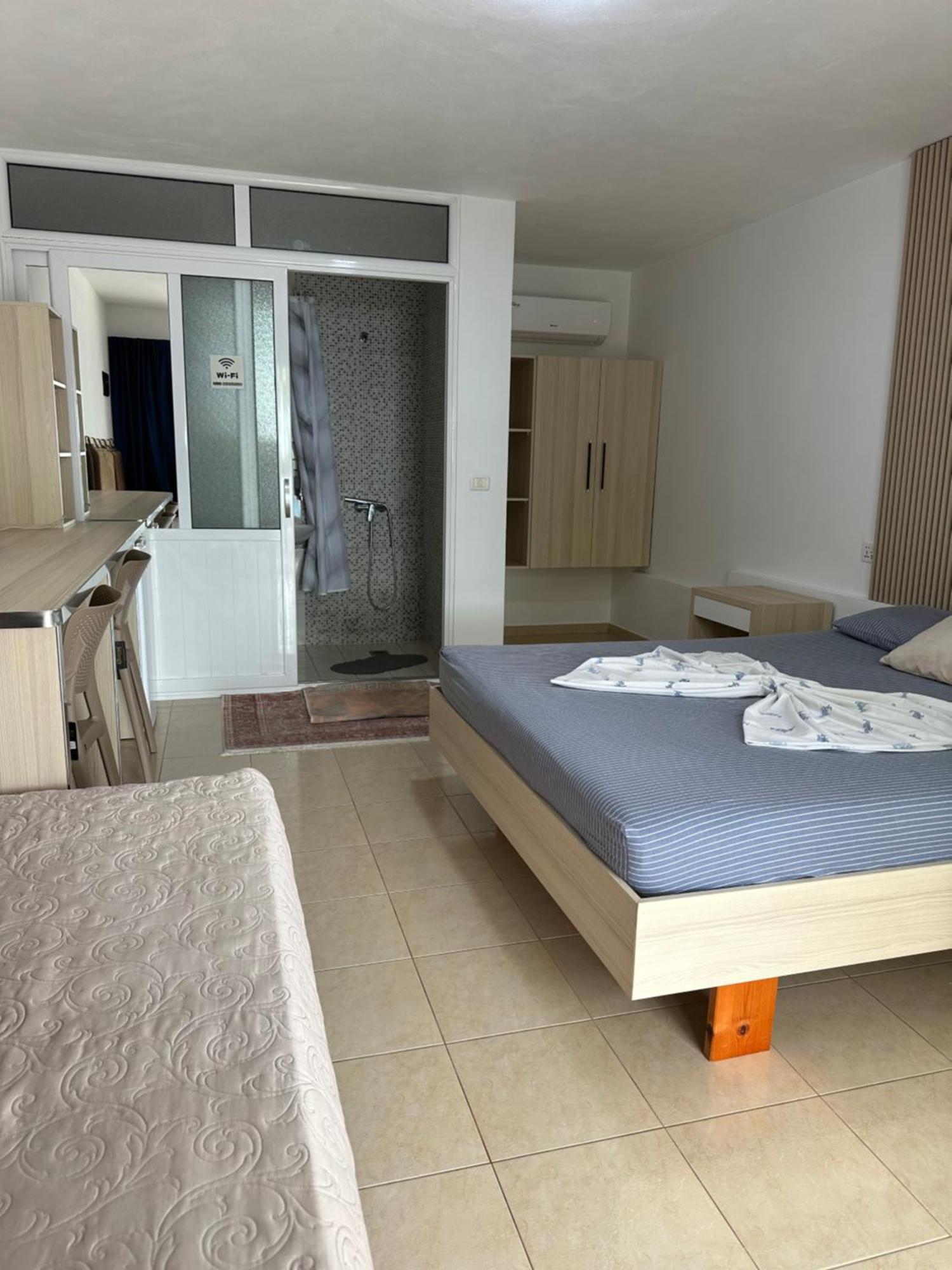 Salt Life Hotel Dhermi Exterior photo