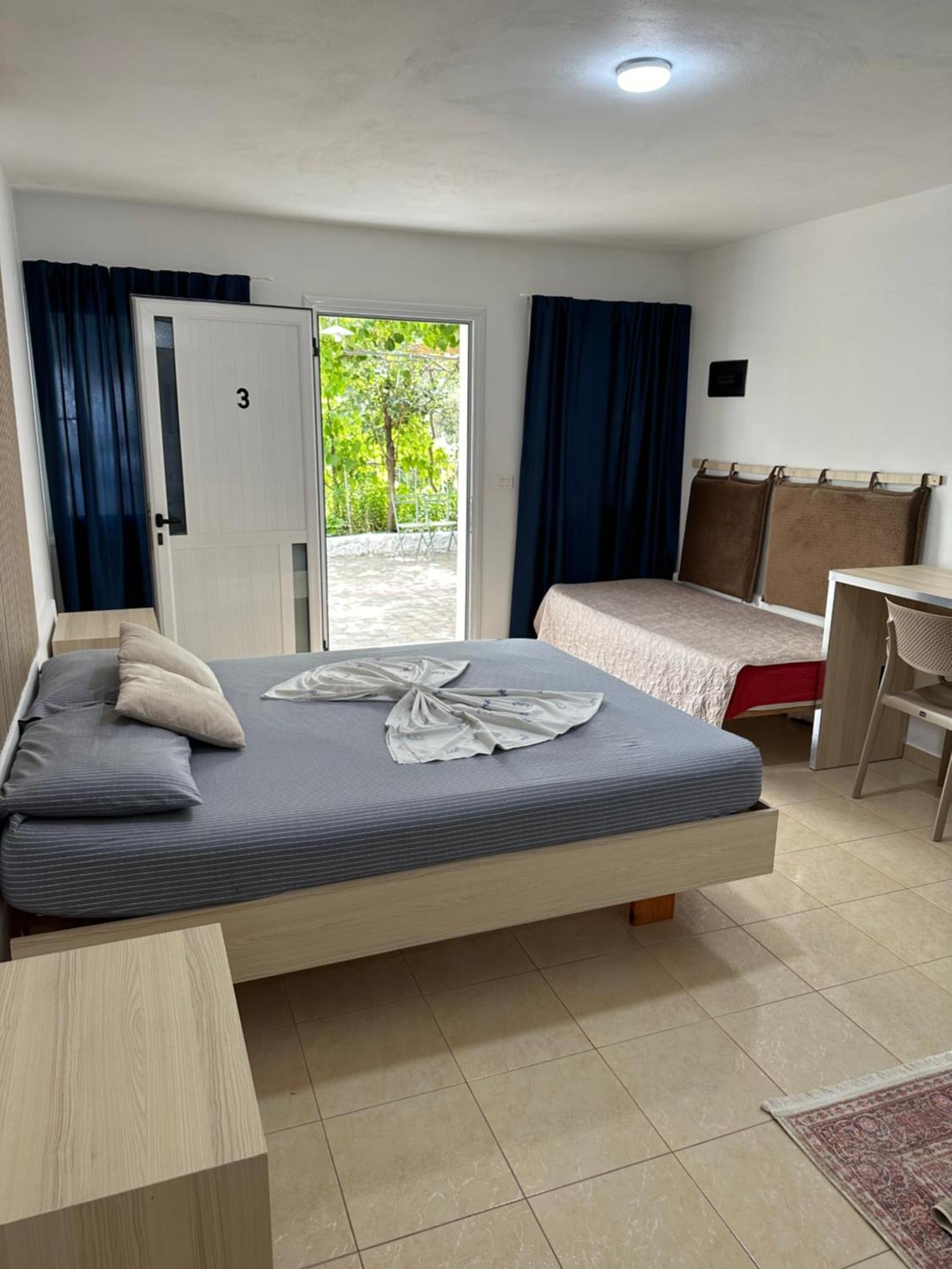 Salt Life Hotel Dhermi Exterior photo
